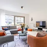 Huswell - New With Parking Near The