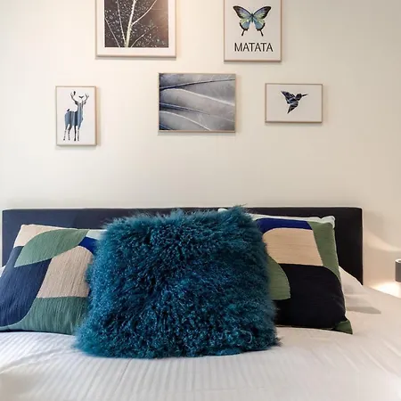 Coastal Elegance: Beachside Retreat With Private Parking Holiday home Ostend