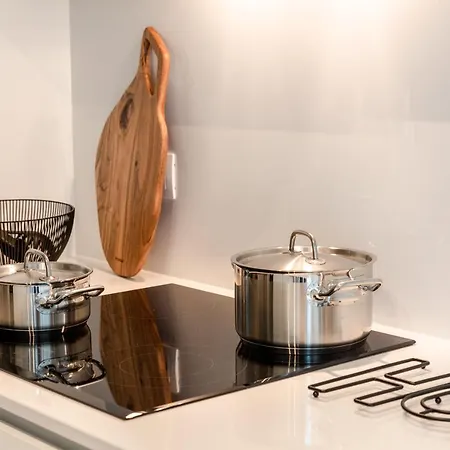 Coastal Elegance: Beachside Retreat With Private Parking Holiday home *