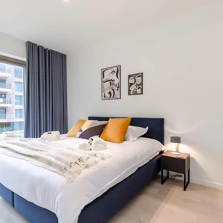 Coastal Elegance: Beachside Retreat With Private Parking * Ostend